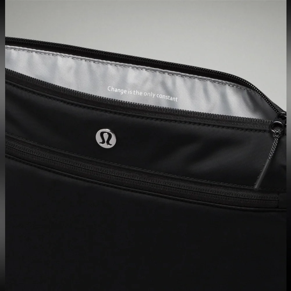 Lululemon New Parent Backpack in Black/Silver Drop - Picture 9 of 11